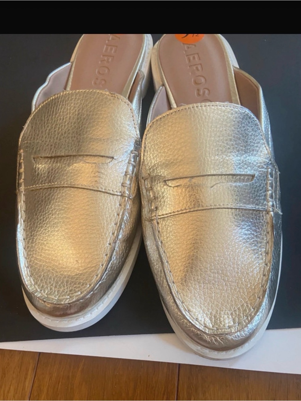 AEROSOLES Metallic Gold Slip-On Penny Loafers size 9.5